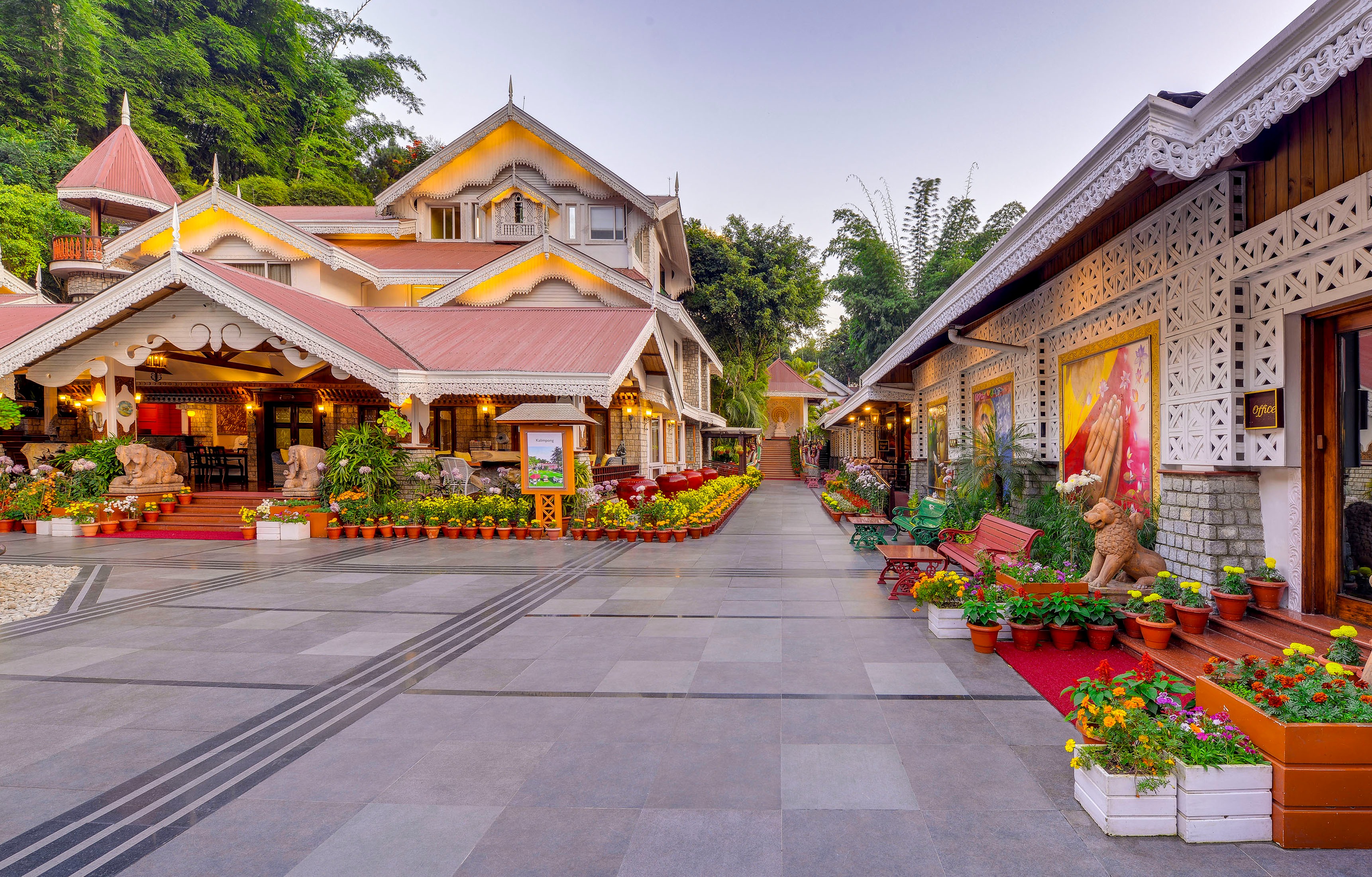 MAYFAIR SPA RESORT & CASINO